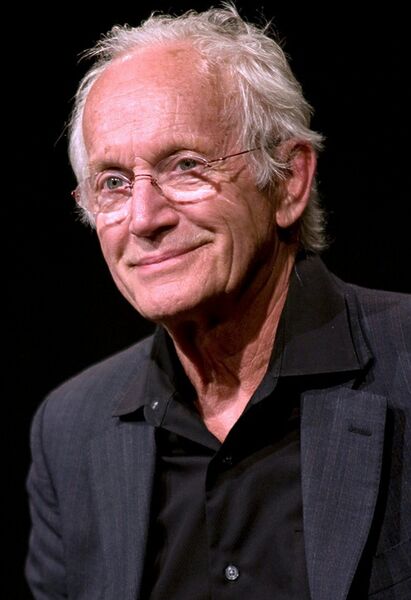 File:Lance Henriksen portrait.jpg