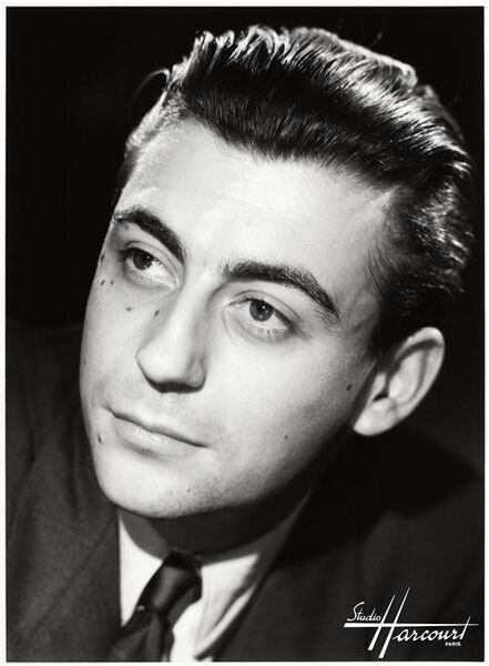 File:François Périer portrait.jpg