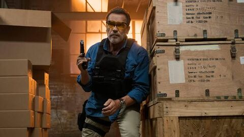 Arnold Schwarzenegger as Luke Brunner with the Audemars Piguet Royal Oak Offshore T3 in FUBAR (2023)