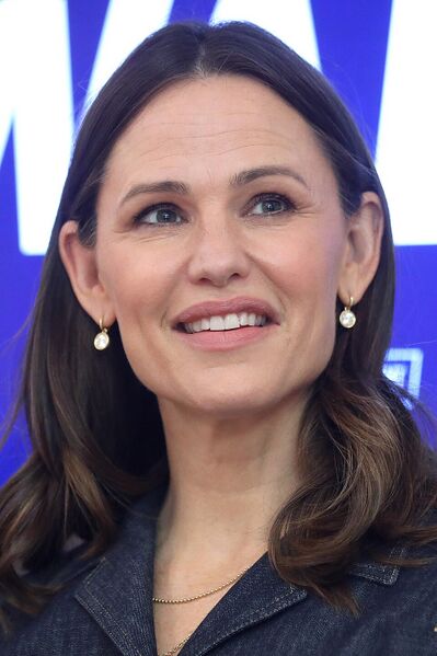 File:Jennifer Garner portrait.jpg