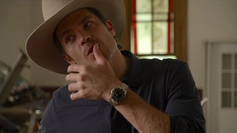 Timothy Olyphant as Raylan Givens with the Rolex Submariner Date in Justified (2010)