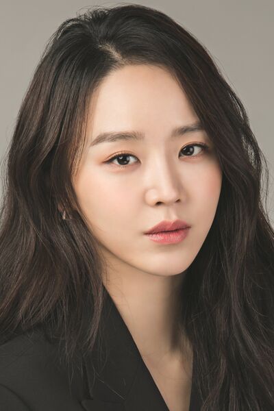 File:Shin Hye-sun portrait.jpg