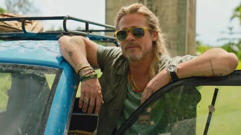Brad Pitt as Jack Trainer with the Breitling Superocean in The Lost City (2022)