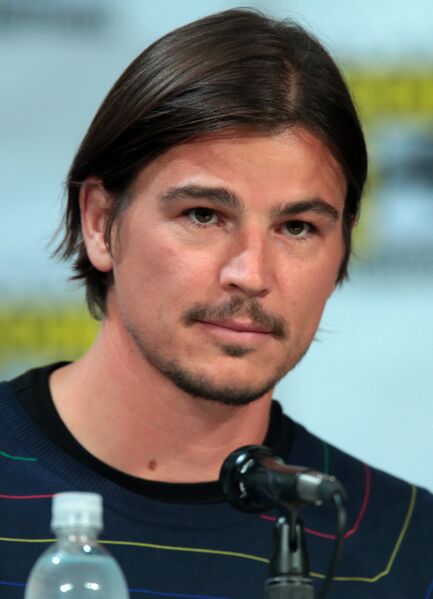 File:Josh Hartnett SDCC 2014.jpg