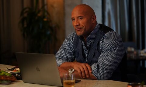 Dwayne Johnson as Spencer Strasmore with the Breitling Transocean Chronograph Unitime in Ballers (2015)