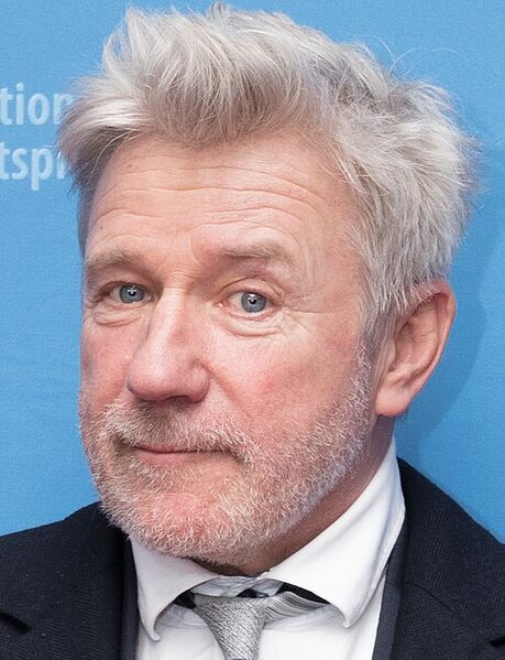 File:Jörg Schüttauf portrait.jpg