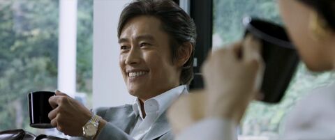 Lee Byung-hun as Jin Hyun-pil with the Rolex Datejust 16233 in Master (2016)