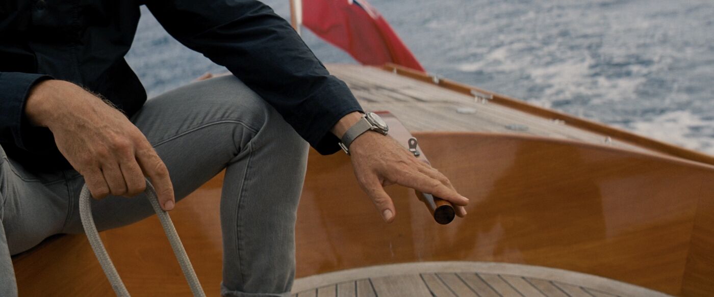 Daniel Craig wearing the titanium Omega Seamaster Diver 300M in No Time to Die