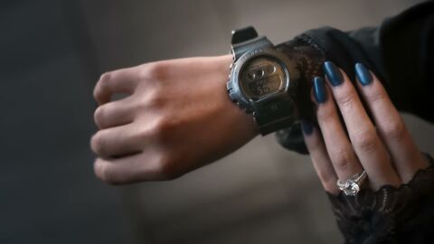 Selena Gomez as Herself with the Casio G-Shock GMDS6900SM-1 in Hands To Myself (2015)