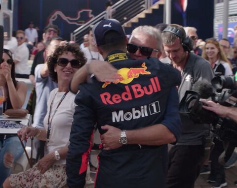 Joe Ricciardo as Joe Ricciardo with the Rolex Daytona 6263 Paul Newman in Formula 1: Drive to Survive (2019)