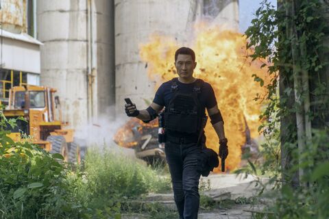 Daniel Dae Kim as David Jung with the Sinn EZM 1.1 S in Butterfly (2025)