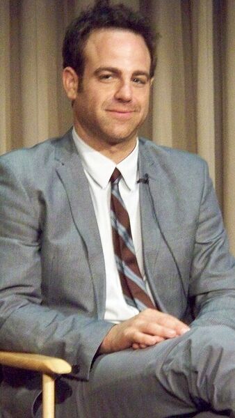 File:Paul Adelstein portrait.jpg