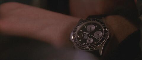 The wearer as Colonel Stuart's men with the TAG Heuer 2000 Professional 273.306/1 in Die Hard 2 (1990)