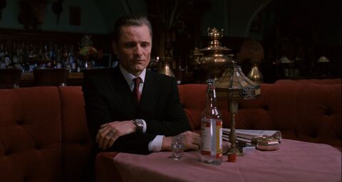 Viggo Mortensen as Nikolai Luzhin with the Jaeger-LeCoultre Master Control in Eastern Promises (2007)