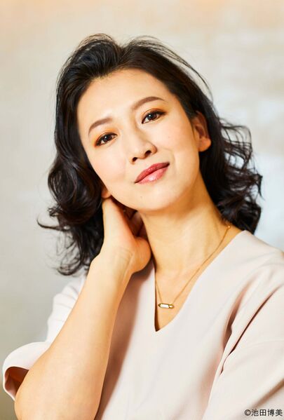 File:Naho Toda portrait.jpg