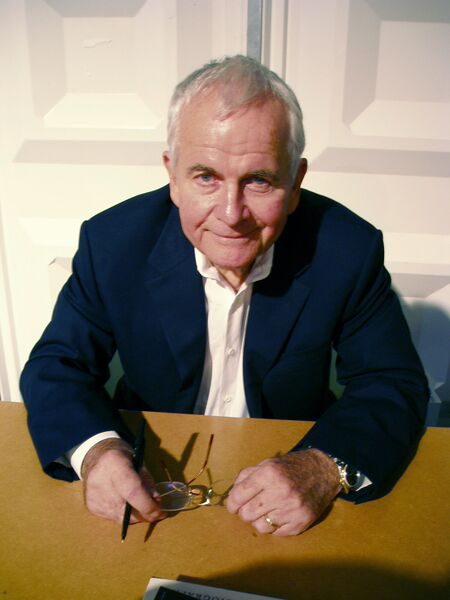 File:Ian Holm portrait.jpg