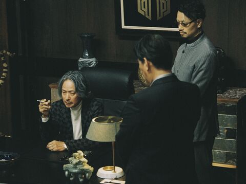 Kippei Shiina as Tsuyoshi Ishizaki with the Rolex Datejust 16233 in Minato no Hikari (2025)