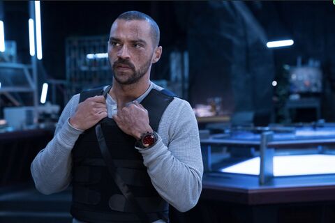 Jesse Williams as Sean Irons with the Maurice de Mauriac Chrono Modern Diver Time Traveller in Secret Headquarters (2022)