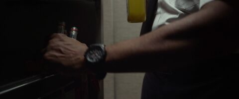 Denzel Washington as Whip Whitaker with the Timex Expedition T49831 in Flight (2012)