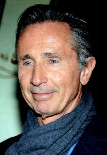 File:Thierry Lhermitte portrait.jpg