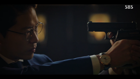 Um Ki-joon as Joo Dan-tae with the Blancpain Villeret in The Penthouse: War in Life (2020)