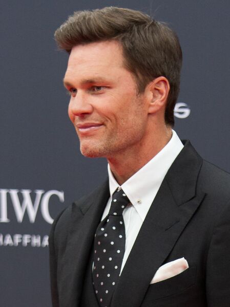 File:Tom Brady portrait.jpg