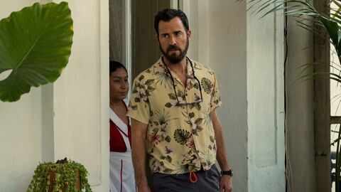 Justin Theroux as Allie Fox with the Omega Speedmaster Reduced in The Mosquito Coast (2021)