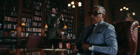 Giancarlo Esposito as Stanley Johnston with the F.P. Journe Chronometre Souverain in The Gentlemen (2024)