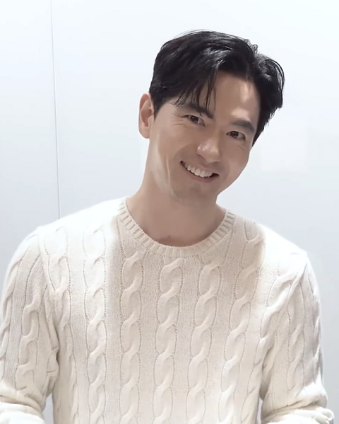 File:Lee Jin-wook portrait.png