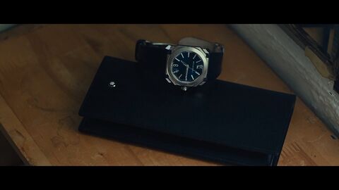 Yoo Hae-jin as Choi Hyung-wook with the Bvlgari Octo in Luck-Key (2016)