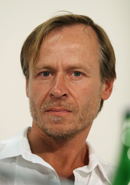 File:Karel Roden portrait.jpg
