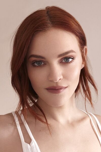 File:Madeline Brewer.jpg