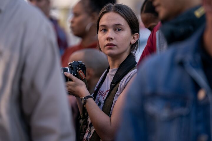 Cailee Spaeny as Jessie wearing a Timex Expedition-family watch in Civil War