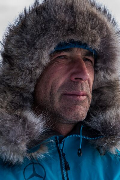 File:Mike Horn portrait.jpg
