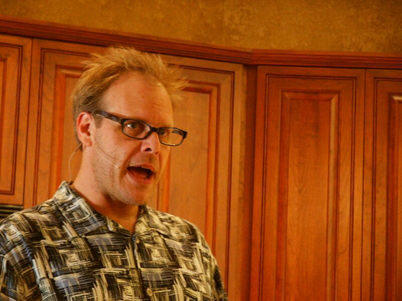 File:Alton Brown portrait.jpg