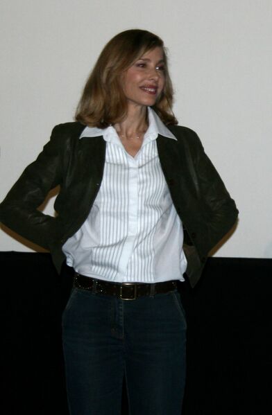File:Pascale Arbillot portrait.jpg