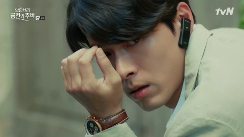 Hyun Bin as Yoo Jin-woo with the Breitling Navitimer in Memories of the Alhambra (2018)