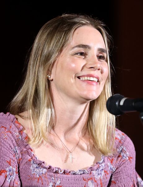File:Alison Lohman portrait.jpg