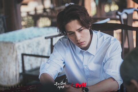 Lee Dong-wook as Lee Yeon with the Tissot Gentleman Powermatic 80 T127.407.11.091.01 in Tale of the Nine Tailed 1938 (2023)