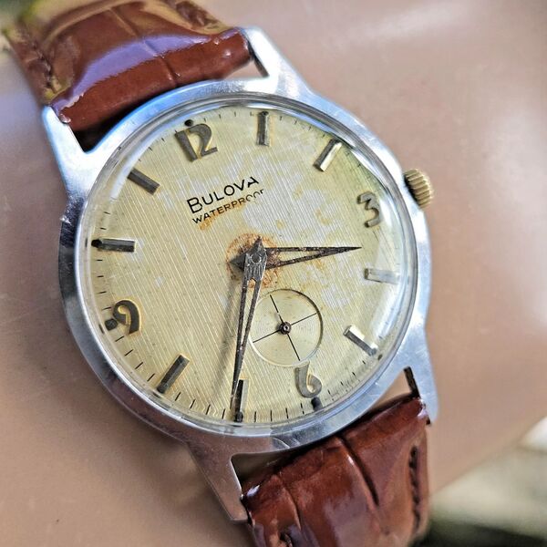 File:Bulova Surf King.jpg