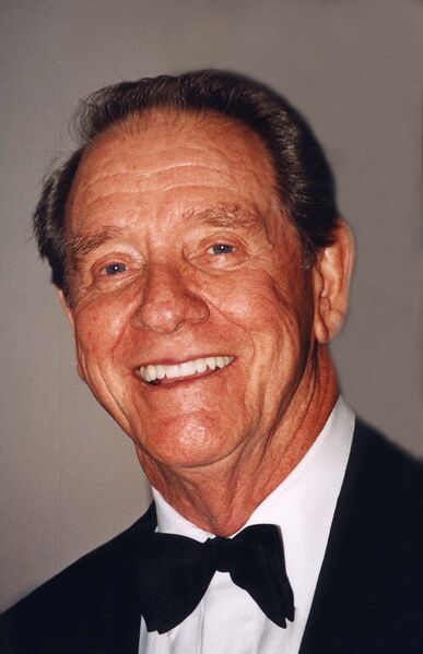 File:Richard Crenna portrait crop.jpg
