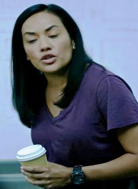 Denise G. Sanchez as Reina Vasquez with the Casio G-Shock DW9052-1BCG in Bosch: Legacy (2022)