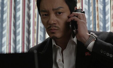 Lee Beom-soo as Yoo Jung-won with the Rolex Datejust 16014 in Iris II (2013)