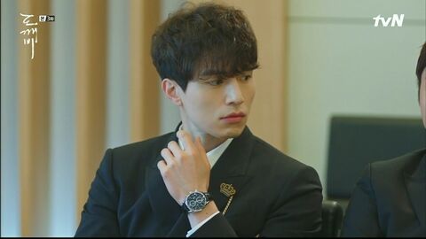 Lee Dong-wook as Grim Reaper with the TAG Heuer Carrera Calibre 1887 Chronograph in Goblin (2016)