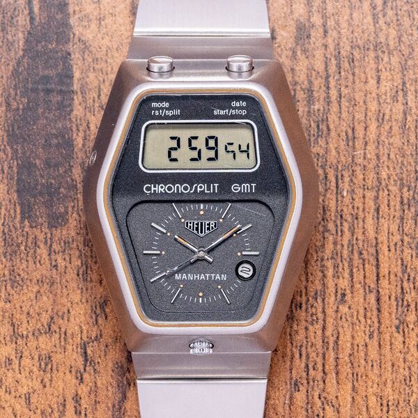 File:Heuer Chronosplit Manhattan.jpg