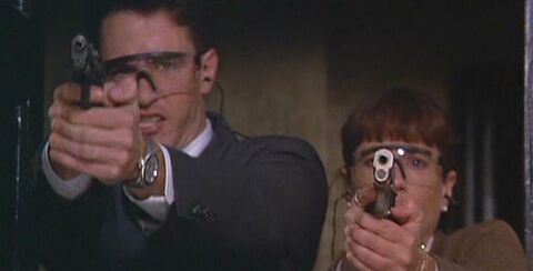 Dermot Mulroney as Ruben Goetz with the Rolex Submariner in Copycat (1995)