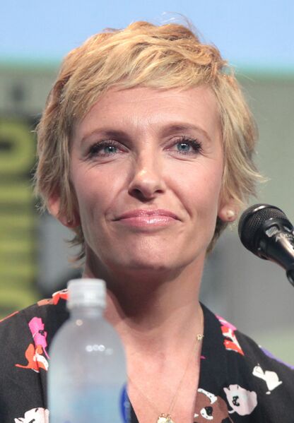 File:Toni Collette portrait.jpg