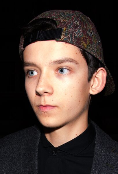 File:Asa Butterfield portrait.jpg