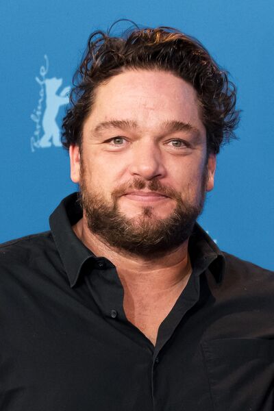 File:Ronald Zehrfeld portrait.jpg
