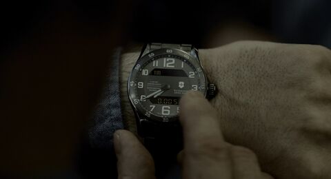 Jake Gyllenhaal as Colter Stevens with the Victorinox Swiss Army Chrono Classic XLS MT in Source Code (2011)